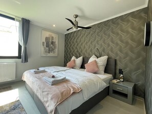 1 bedroom, WiFi, bed sheets