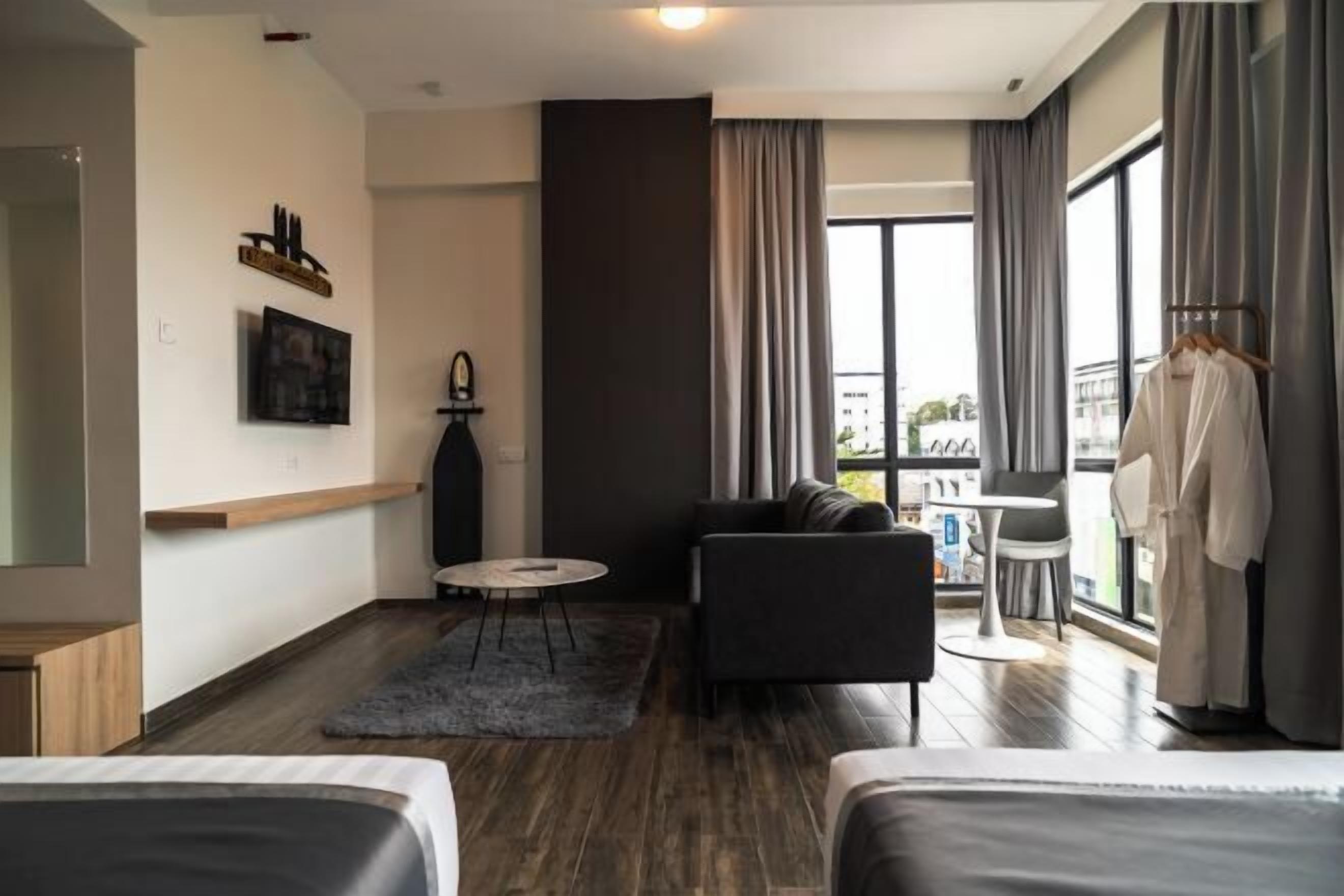 Chambres insonorisées, fer et planche à repasser