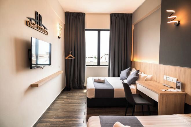 Chambres insonorisées, fer et planche à repasser