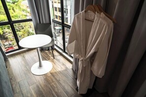 Chambres insonorisées, fer et planche à repasser