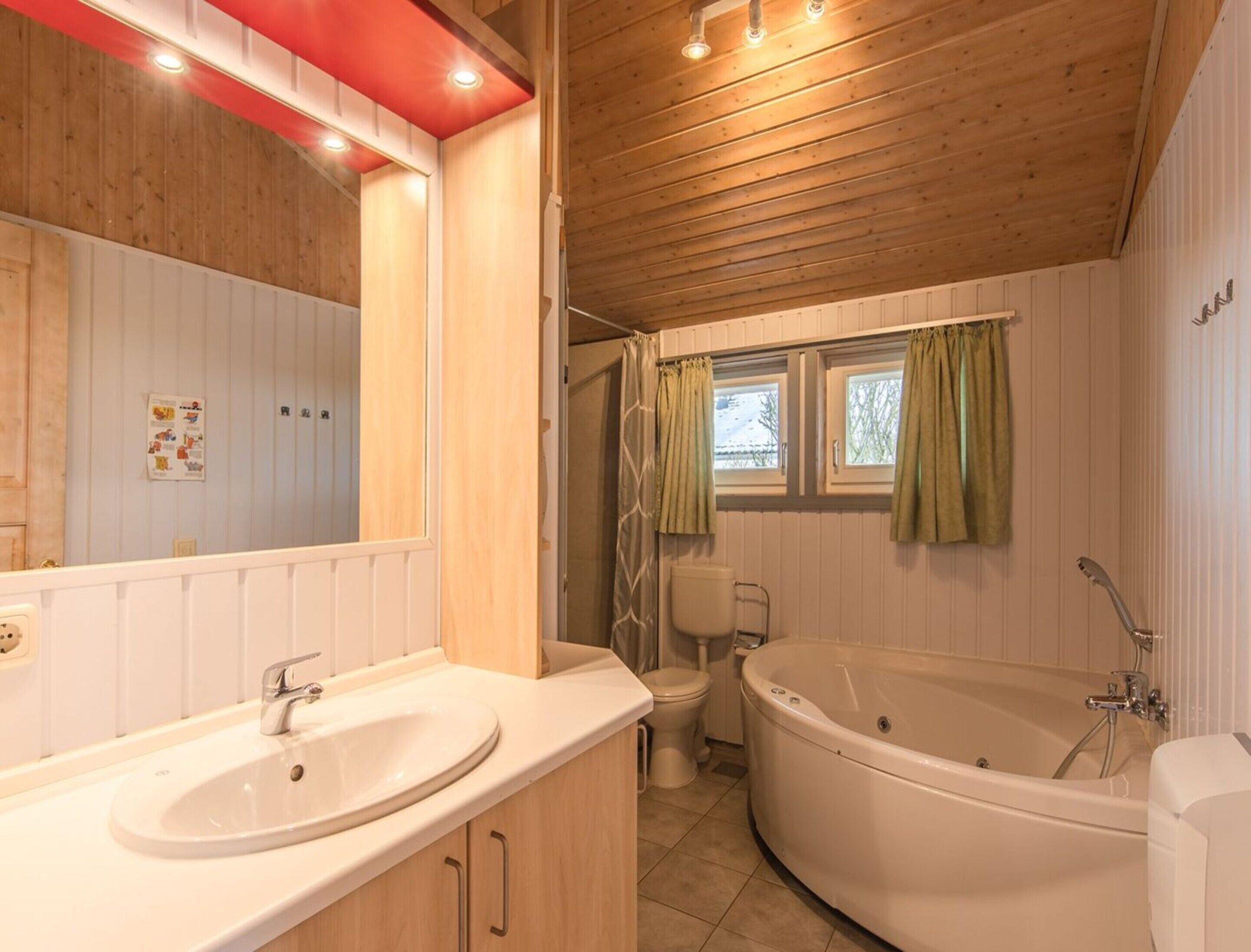 Ferienhaus mit Sauna im Ferienpark Mirow - Mirow
