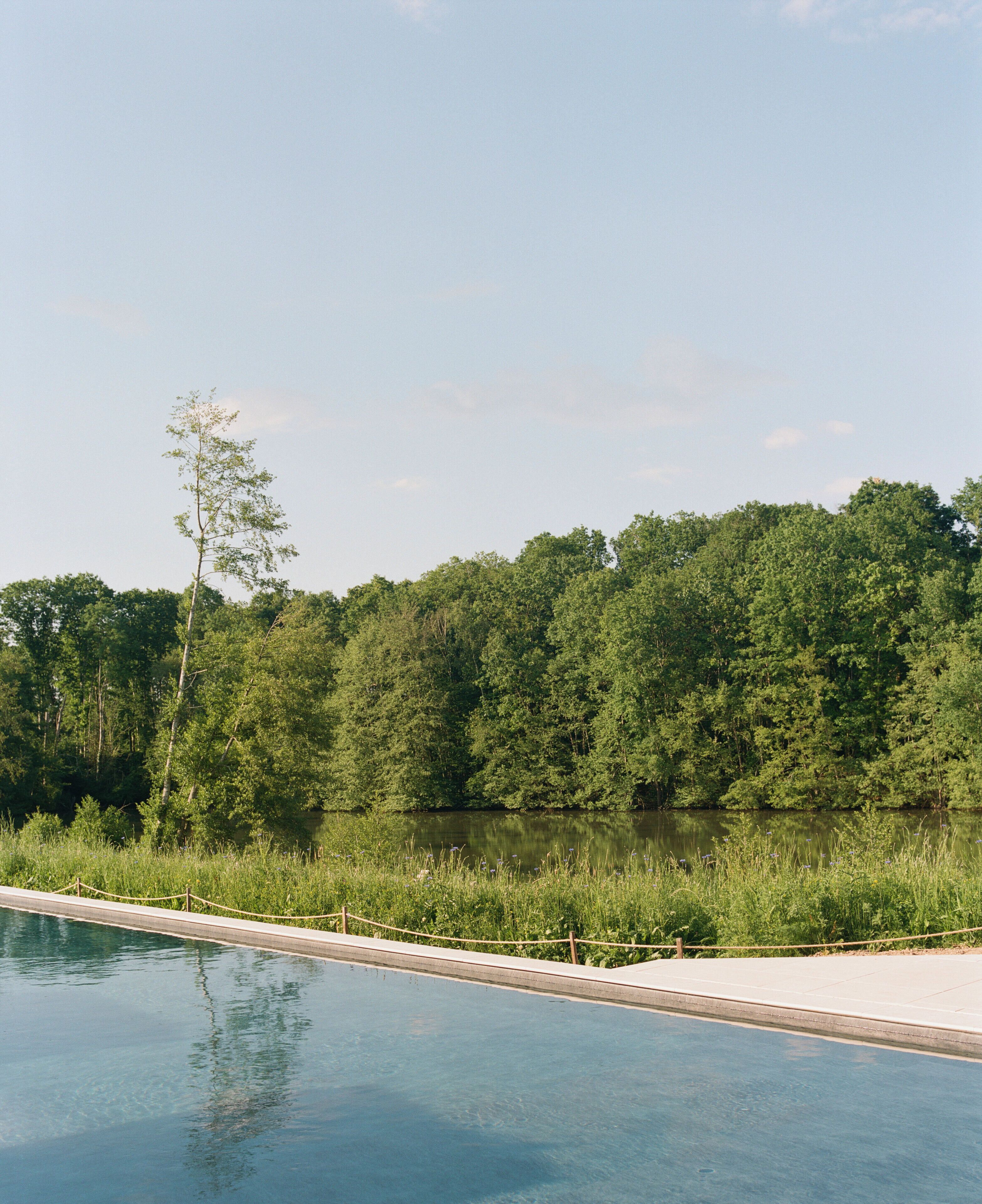 Seasonal outdoor pool, pool umbrellas, sun loungers
