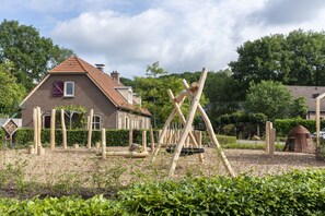 Bungalow | BarnomrÄde