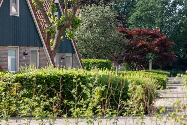 Bungalow | Overnatningsstedets område
