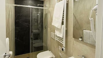 Superior Double or Twin Room | Bathroom | Hair dryer, towels, soap, shampoo