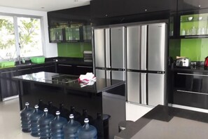 Private kitchen - Suluban Cliff Bali Villa (Bali)