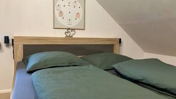 1 bedroom, free WiFi, bed sheets