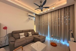 Room - Urban Suites - Dolphin's Home (Jelutong)