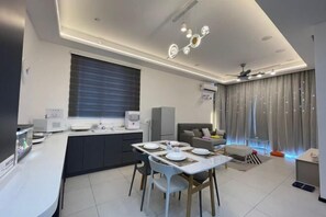 Room - Urban Suites - Dolphin's Home (Jelutong)