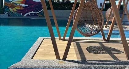 K Avenue Sunset Seaview, KK Airport View - Free Parking