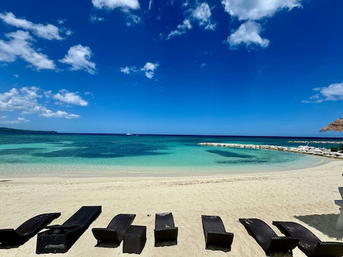 Hospitality Expert Seawind - Pool, Beach, Chef