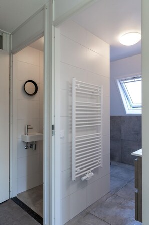 Bungalow | Badkamer