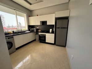 Fridge, microwave, oven, stovetop - Beautiful apartment in the heart of of Essaouira (Essaouira)