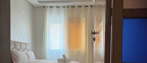 2 室のベッドルーム、アイロン / アイロン台、旅行用ベビーベッド、WiFi (無料)