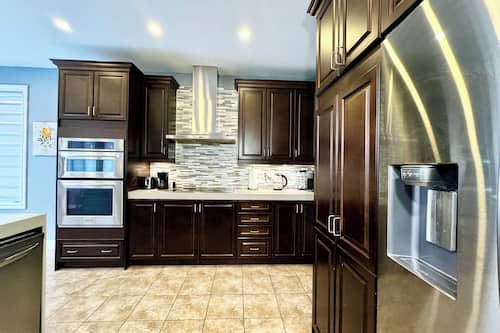 Deluxe House, 4 Bedrooms, Patio, Garden View | Private kitchen | Coffee/tea maker, electric kettle, toaster, highchair