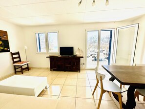 Interior - JOC D ESTIU. Apartamento en Roses — primera línea de mar con vistas espectaculares (Roses)