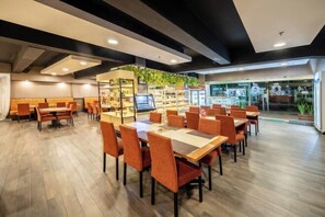 Restaurant - Grand Padis Hotel (Bondowoso)