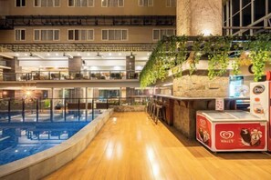 Indoor pool - Grand Padis Hotel (Bondowoso)