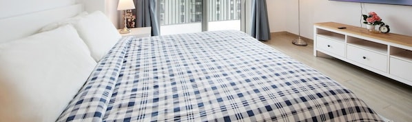 1 bedroom, in-room safe, iron/ironing board, free WiFi