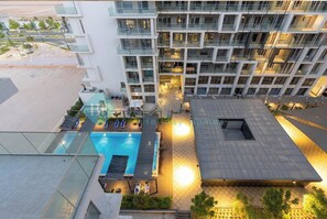 Pool - Bloomfields Furnished STU in Oasis Masdar City (Abu Dabi)