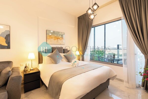 1 bedroom, in-room safe, iron/ironing board, free WiFi