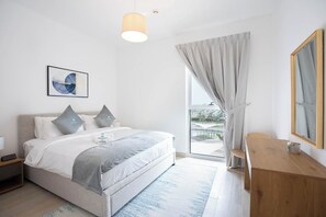 1 bedroom, in-room safe, iron/ironing board, free WiFi