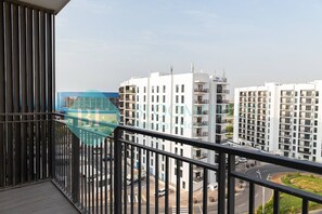 Property grounds - Bloomfields Classic STU in Waters Edge Yas Island (Abu Dabi)