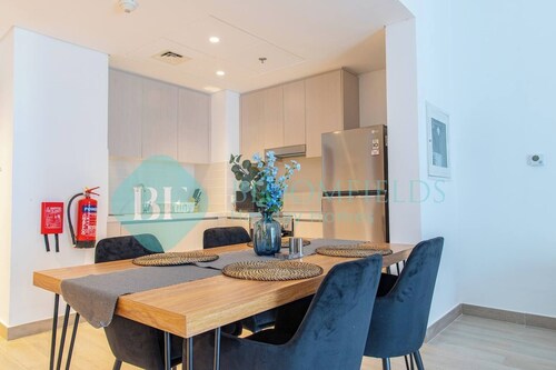 Bloomfields Modern 1BR in Waters Edge Yas Island