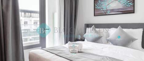 2 bedrooms, in-room safe, iron/ironing board, free WiFi