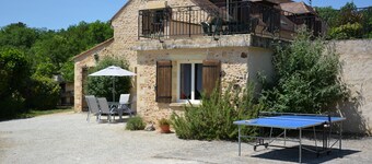Puits Fleuri: Perigordian house in the heart of nature with private pool