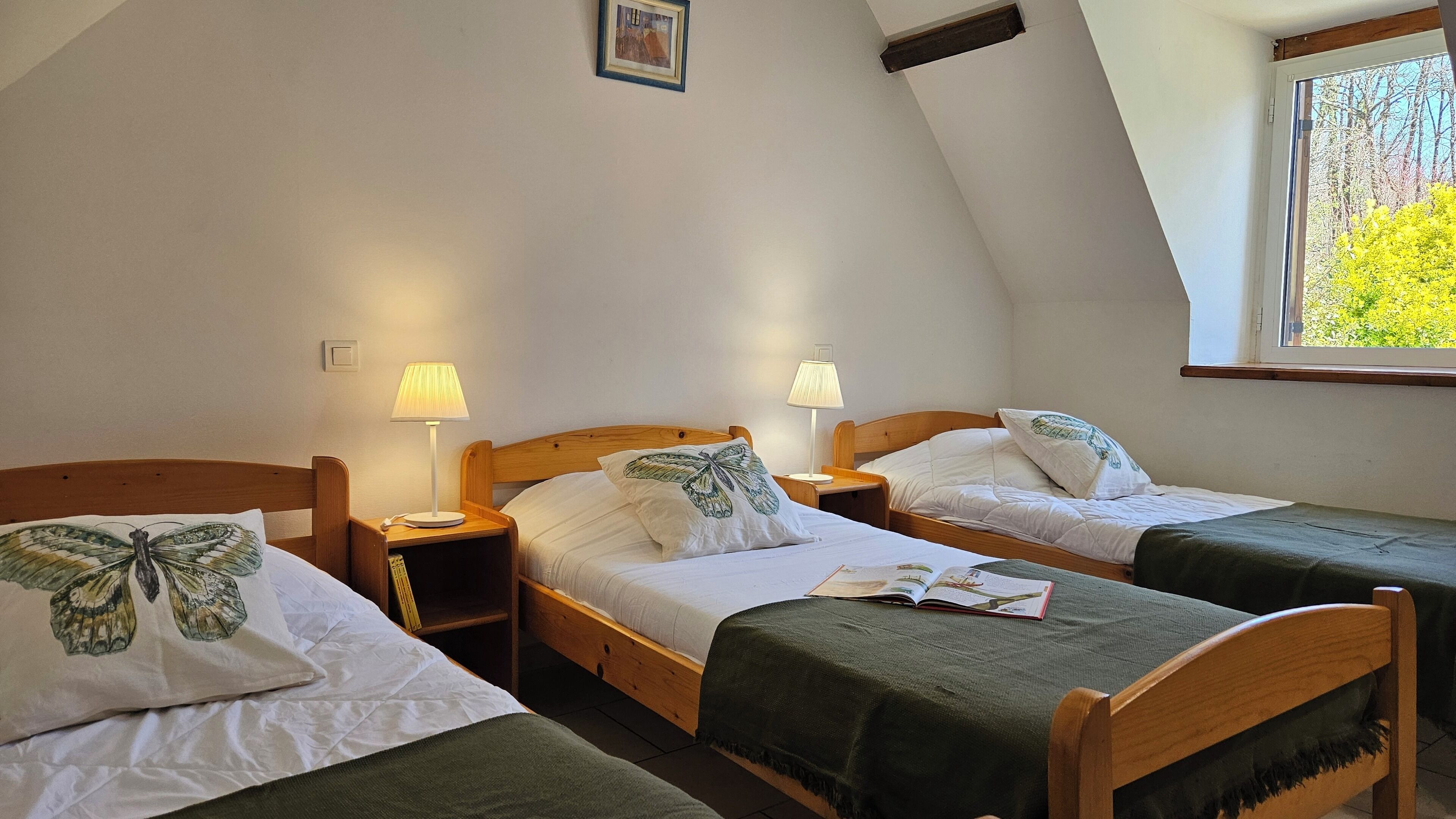 4 bedrooms, iron/ironing board, travel cot, free WiFi