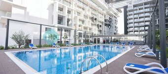 Bloomfields Modern STU in Oasis Masdar City
