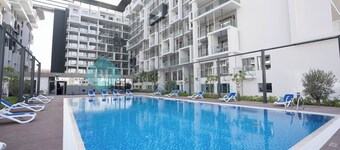 Bloomfields Modern STU in Oasis Masdar City