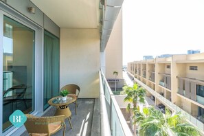 Property grounds - Bloomfields Stylish 1BR in Al Raha Beach (Abu Dabi)