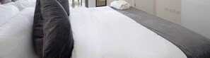 2 chambres, fer et planche Ă repasser, Wi-Fi gratuit, draps fournis