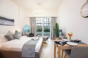 1 sovrum, strykjÀrn/strykbrÀda, gratis wi-fi och sÀngklÀder