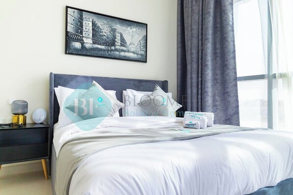 Iron/ironing board, free WiFi, bed sheets