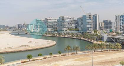 Bloomfields Spacious STU in Thalassa Beach Front