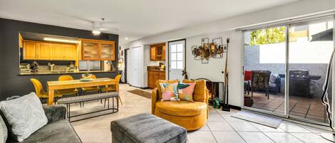 Televisión, chimenea