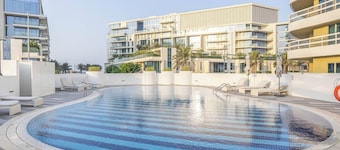 127-Modern 1BR Soul Beach Access