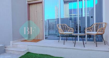 Bloomfields Cozy 1BR Townhouse Life Style City.
