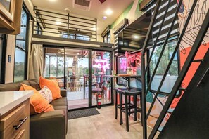 TV, stereo, offices