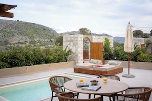 Comfort Villa, Lanai, Mountain View | Terrace/patio - Pure Nature (Hersonissos)