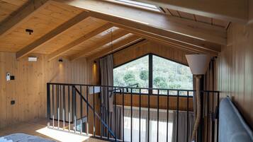 Villa junior, lanai, vista a la montaña | 2 habitaciones, ropa de cama de alta calidad y edredón