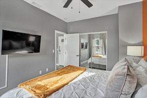 2 bedrooms, desk, iron/ironing board, free WiFi