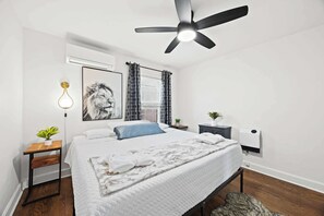 1 bedroom, iron/ironing board, WiFi, bed sheets - Cozy Apartment Near Bourbon Trail & Downtown Lou! (Louisville)