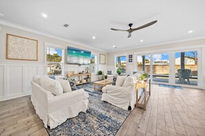 Smart TV, foosball - Beachside Paradise | Sleeps 22 | Private Saltwater Pool | Steps to the Beach (Panama City Beach)