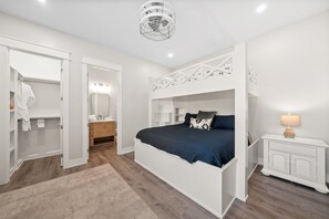 8 habitaciones, tabla de planchar con plancha y wifi gratis