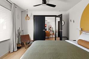 3 soverom, skrivebord, strykejern/-brett og wi-fi (inkludert)