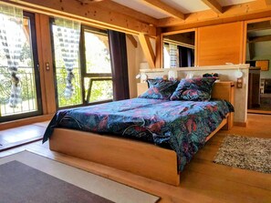 5 chambres, fer et planche à repasser, Wi-Fi, draps fournis